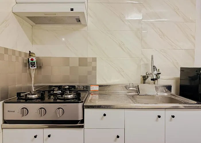 51near Gimpo Airport, 15 Minutes To Hongdae, 5-minute Walk To The Subway, Guesthouse, Shared Bathroom, Solo Travel Apartment Seoul